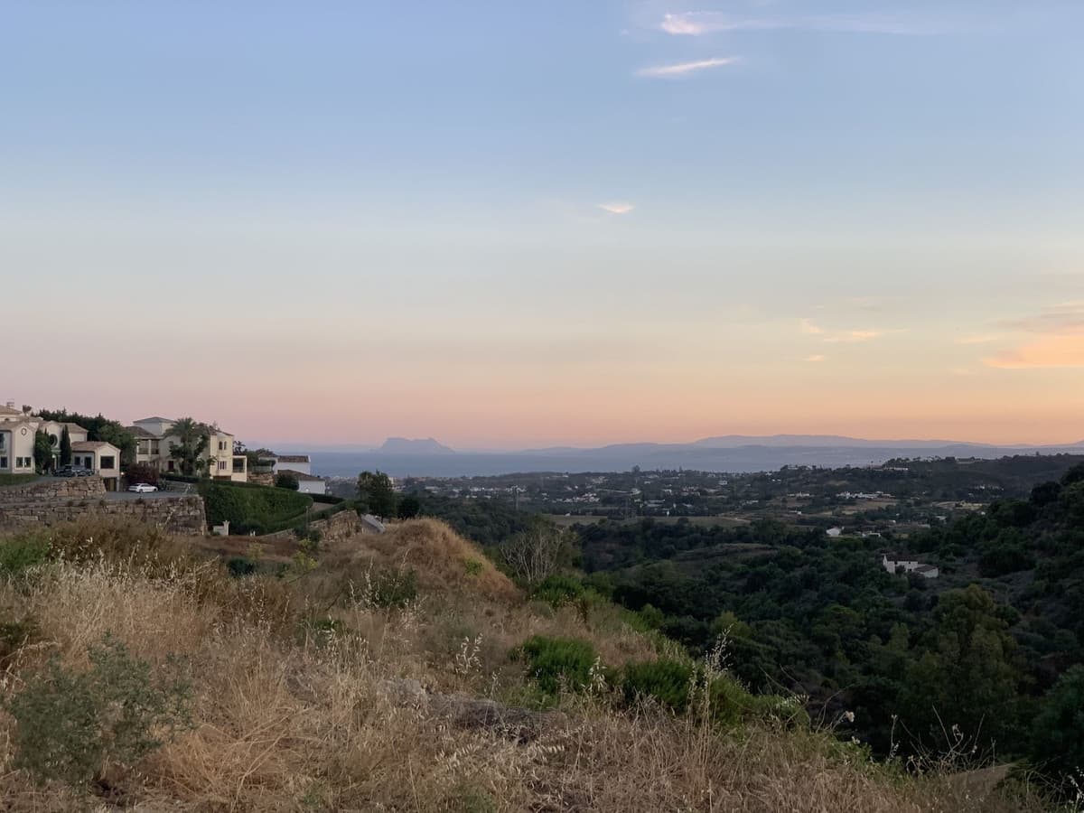 Resale Plot Luxury plot of land in La Panera with beautiful views to the sea, Gibraltar and Africa