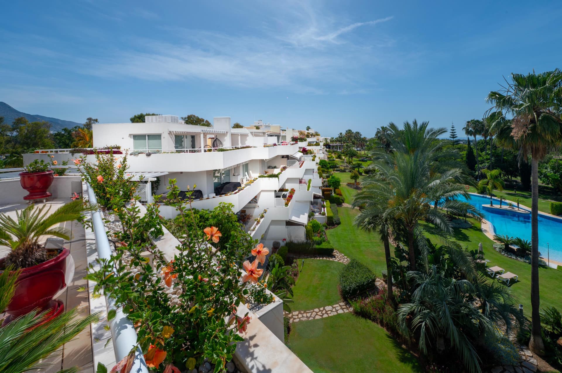 Duplex Penthouse Los Granados Golf, Nueva Andalucía