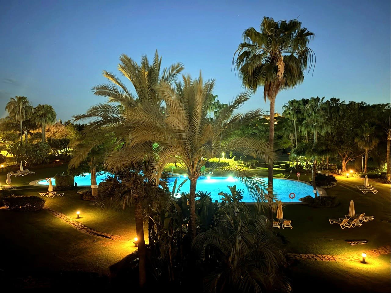 Duplex Penthouse Los Granados Golf, Nueva Andalucía