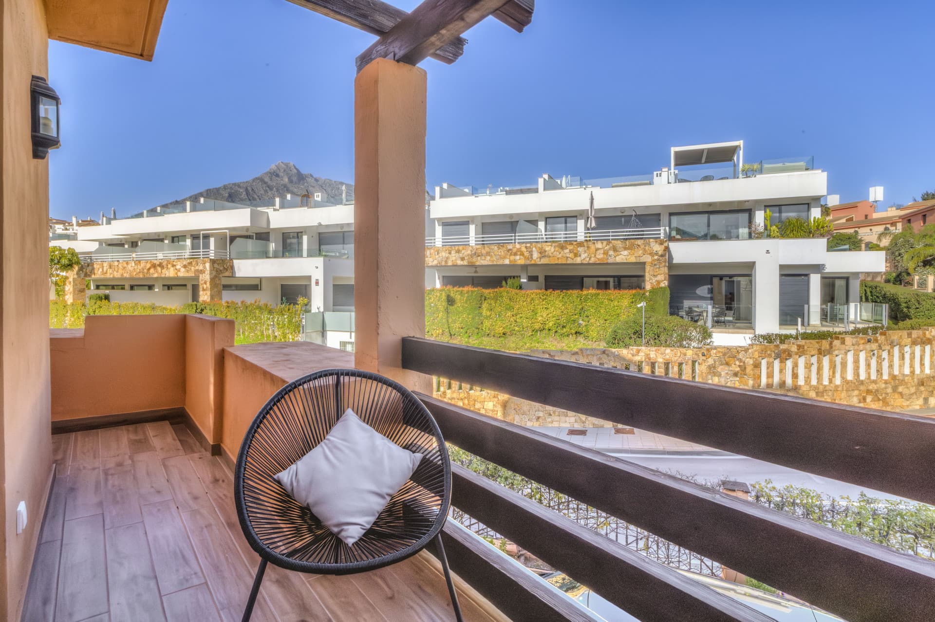Elegant Four-Bedroom Townhouse with Private Pool in Lomas de Puente Romano