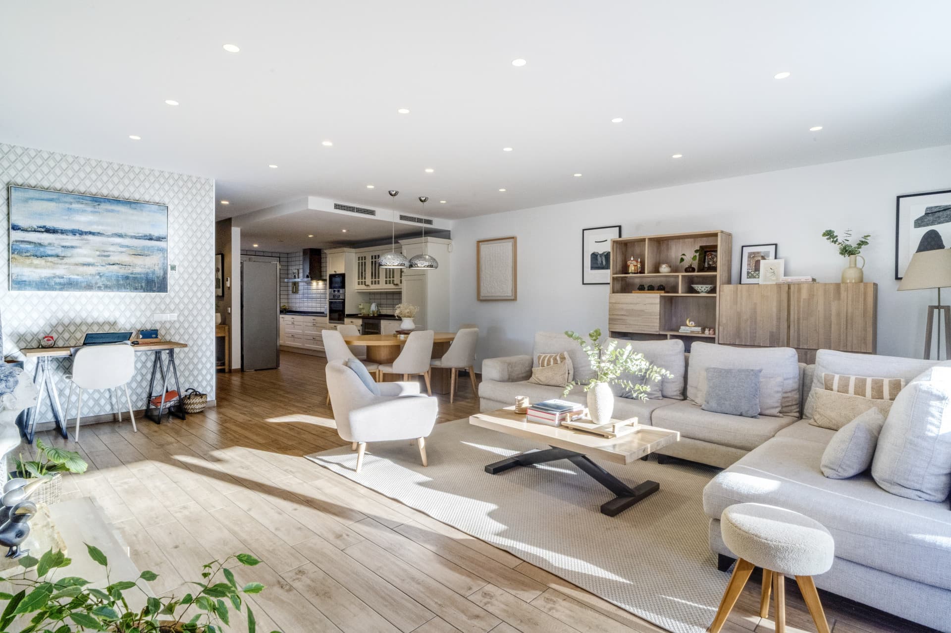 Elegant Four-Bedroom Townhouse with Private Pool in Lomas de Puente Romano