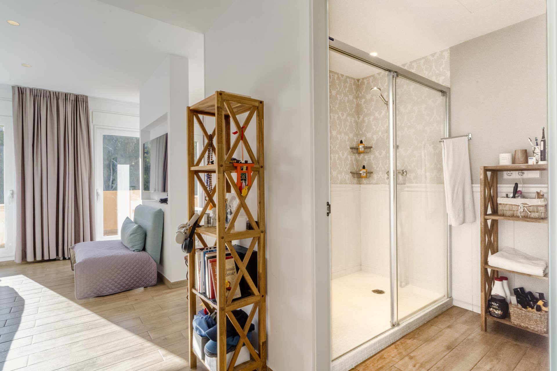 Elegant Four-Bedroom Townhouse with Private Pool in Lomas de Puente Romano