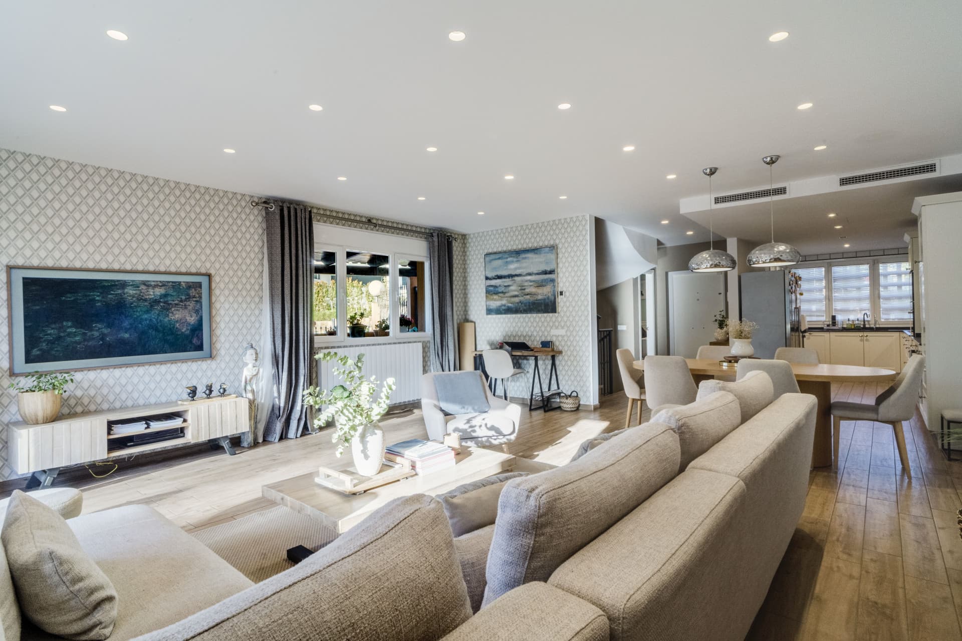 Elegant Four-Bedroom Townhouse with Private Pool in Lomas de Puente Romano