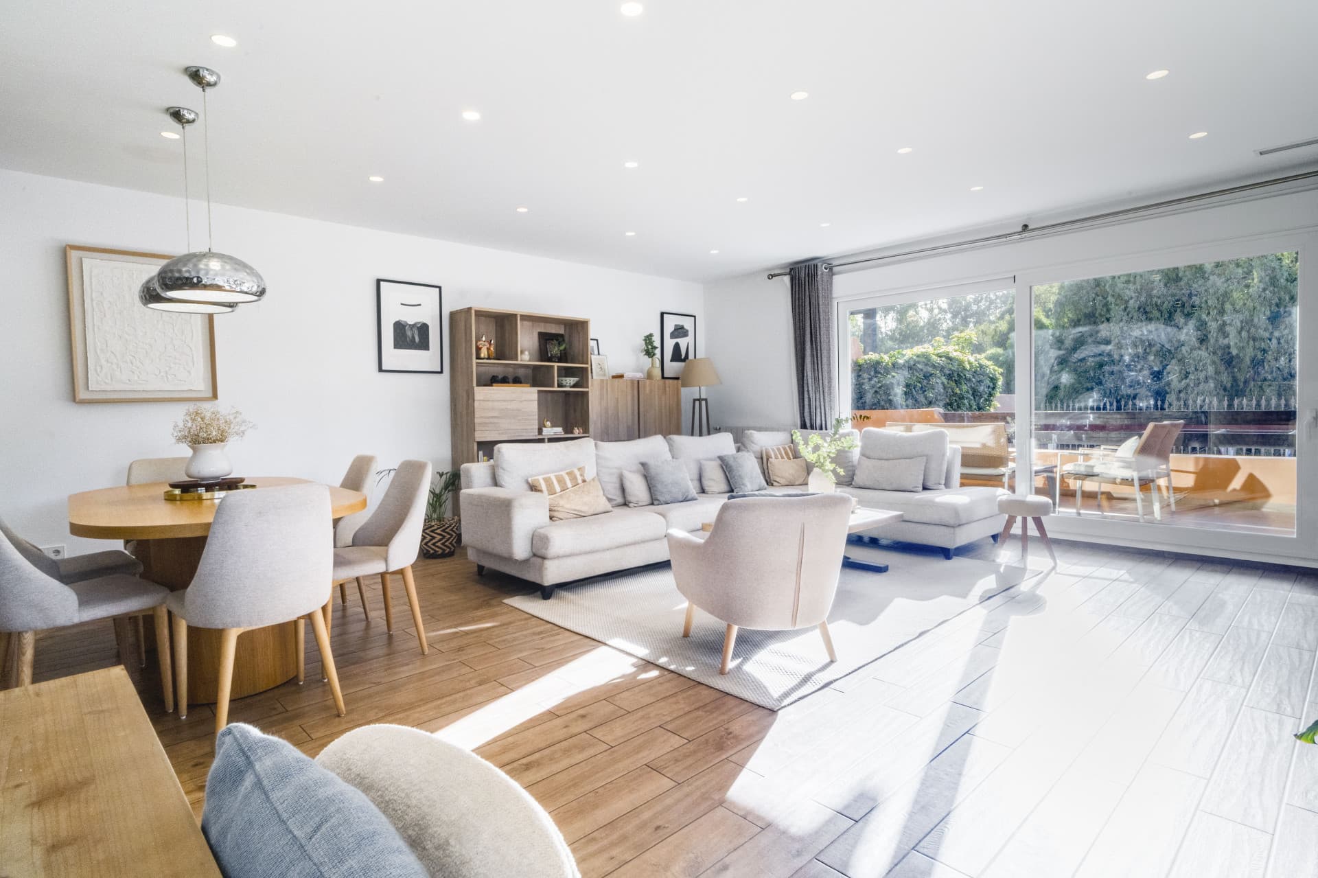 Elegant Four-Bedroom Townhouse with Private Pool in Lomas de Puente Romano