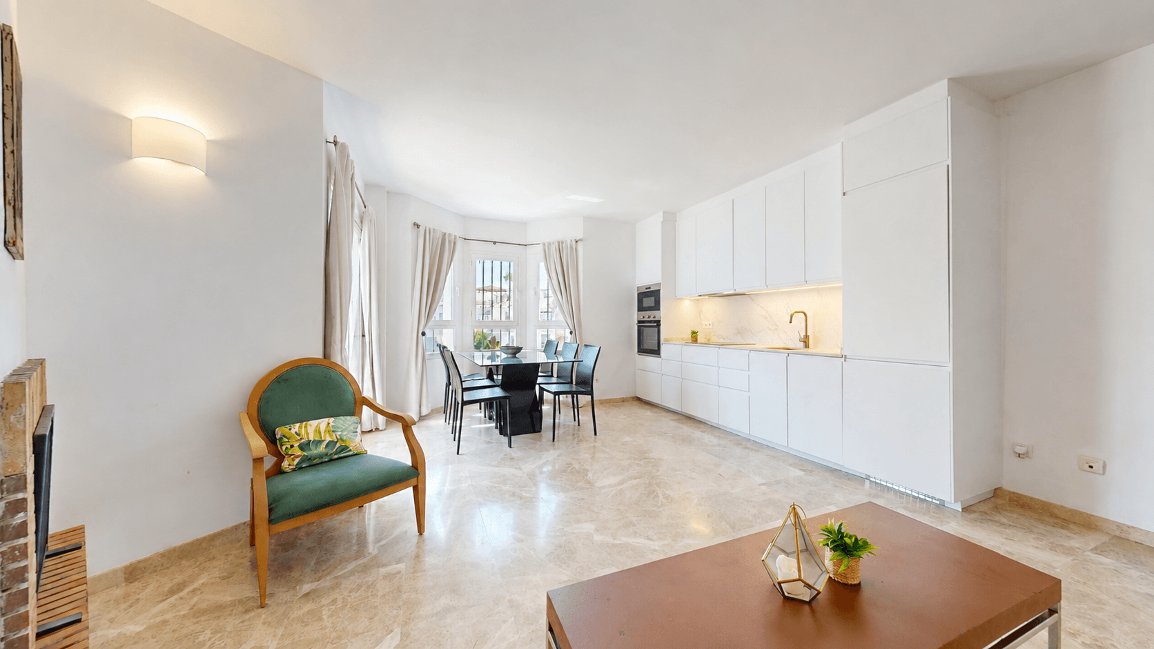 Duplex Penthouse with Tourist Licence in Los Naranjos de Marbella, Nueva Andalucía