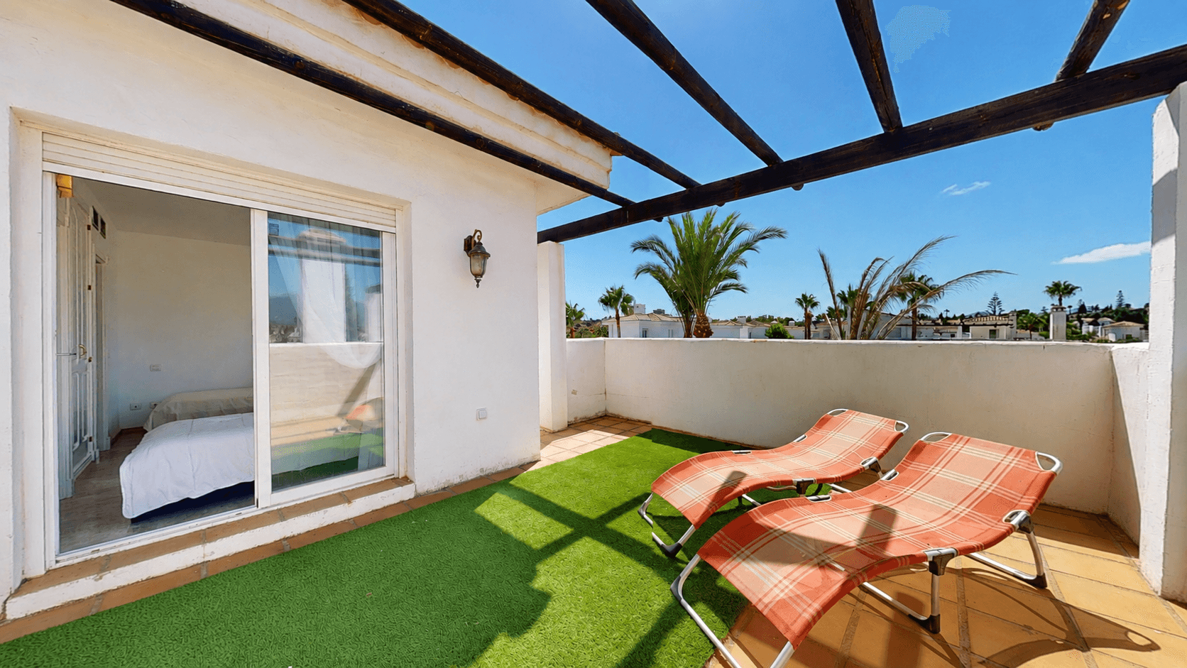Duplex Penthouse with Tourist Licence in Los Naranjos de Marbella, Nueva Andalucía