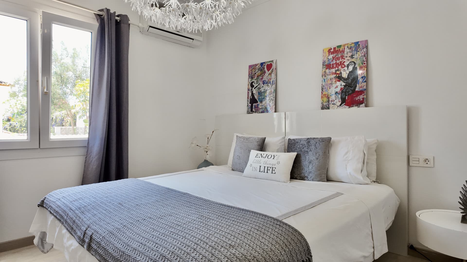 Elegant Four-Bedroom Villa with Mountain Views in Nueva Andalucía, Marbella