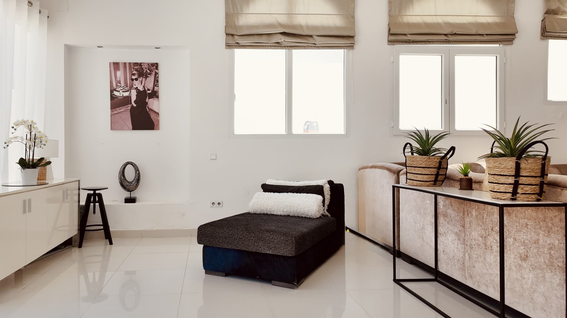 Elegant Four-Bedroom Villa with Mountain Views in Nueva Andalucía, Marbella