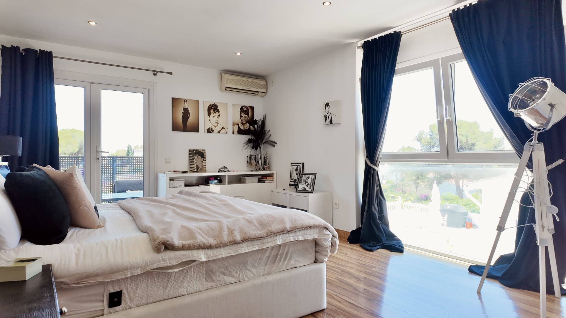 Elegant Four-Bedroom Villa with Mountain Views in Nueva Andalucía, Marbella