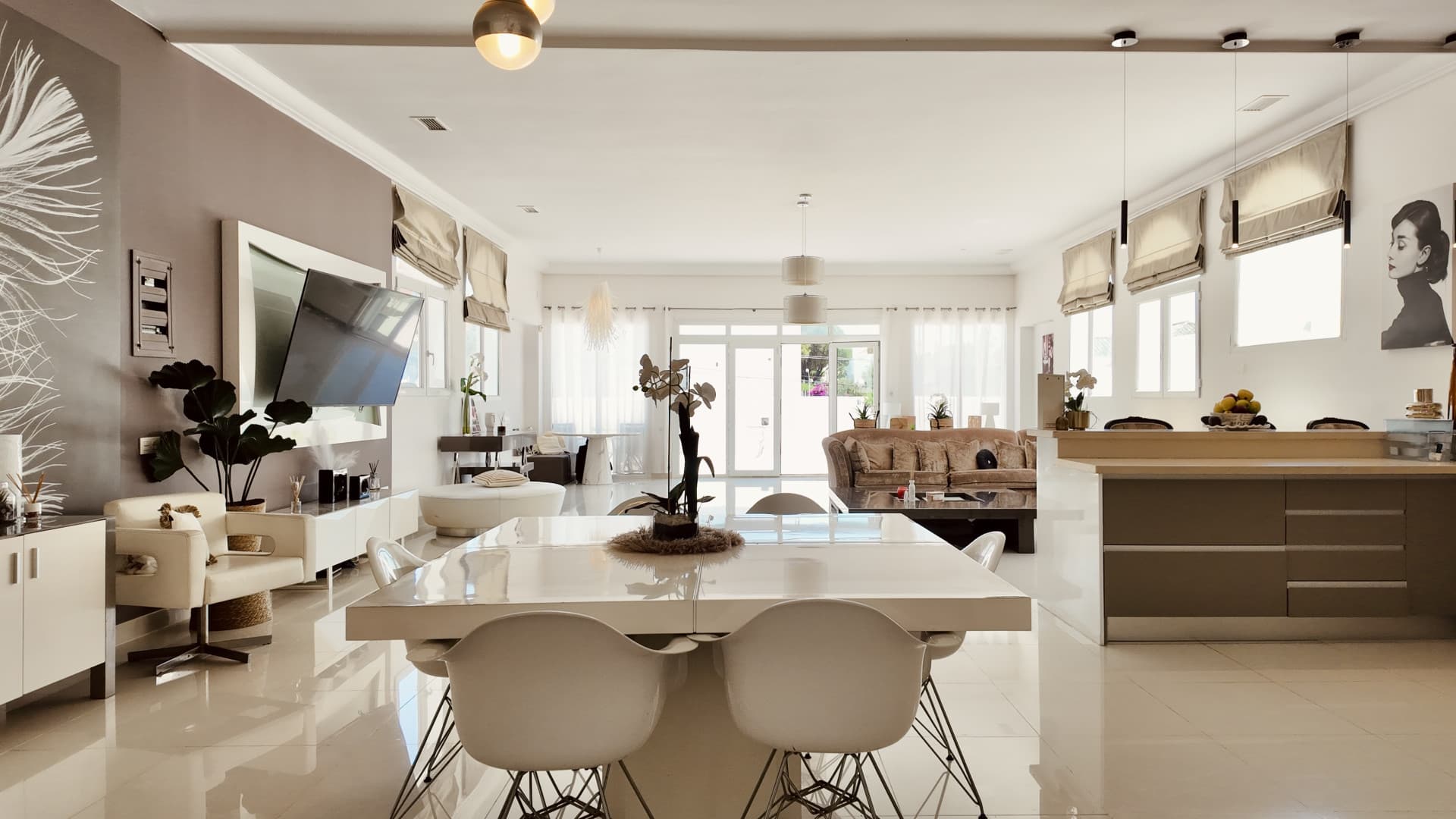 Elegant Four-Bedroom Villa with Mountain Views in Nueva Andalucía, Marbella