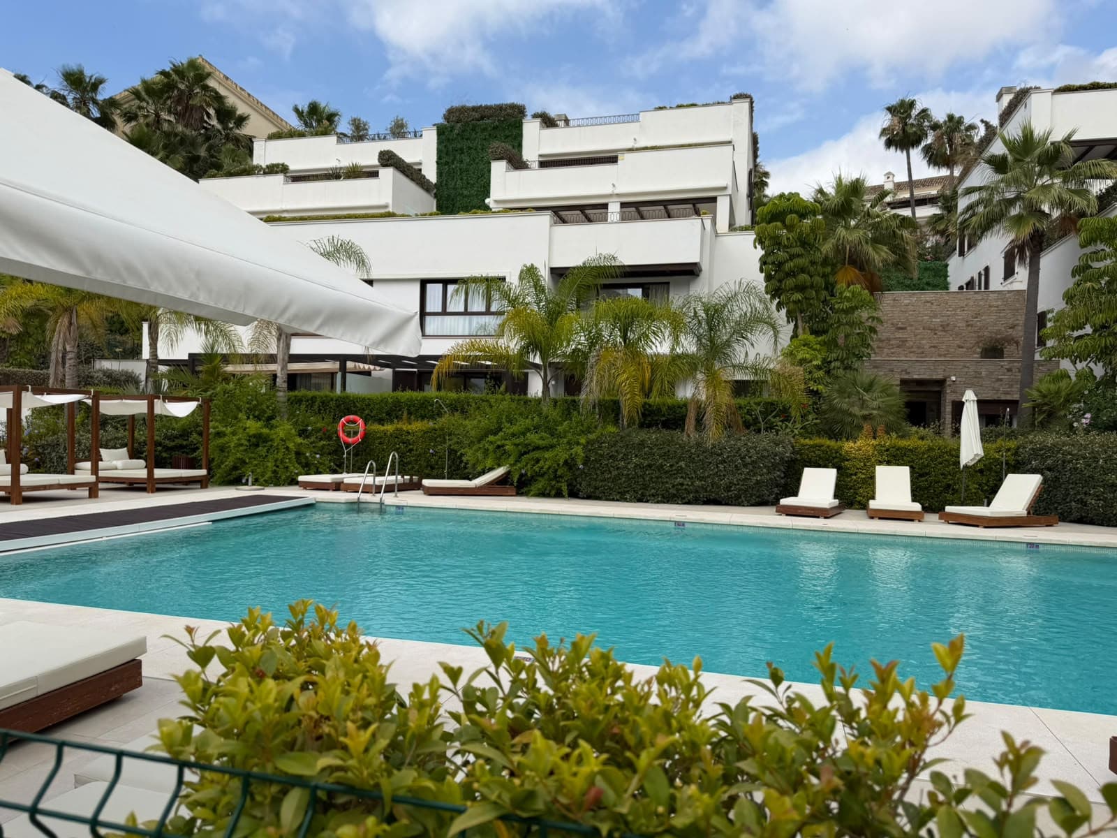 Modern 3 Bedroom Apartment For Long Term Rent Just minutes Away From Puente Romano