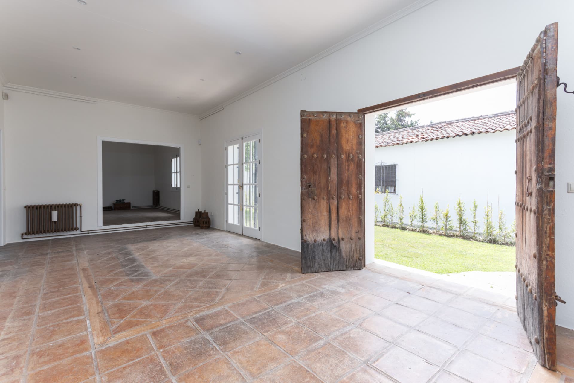 Charming villa with swimming pool and total privacy near San Pedro