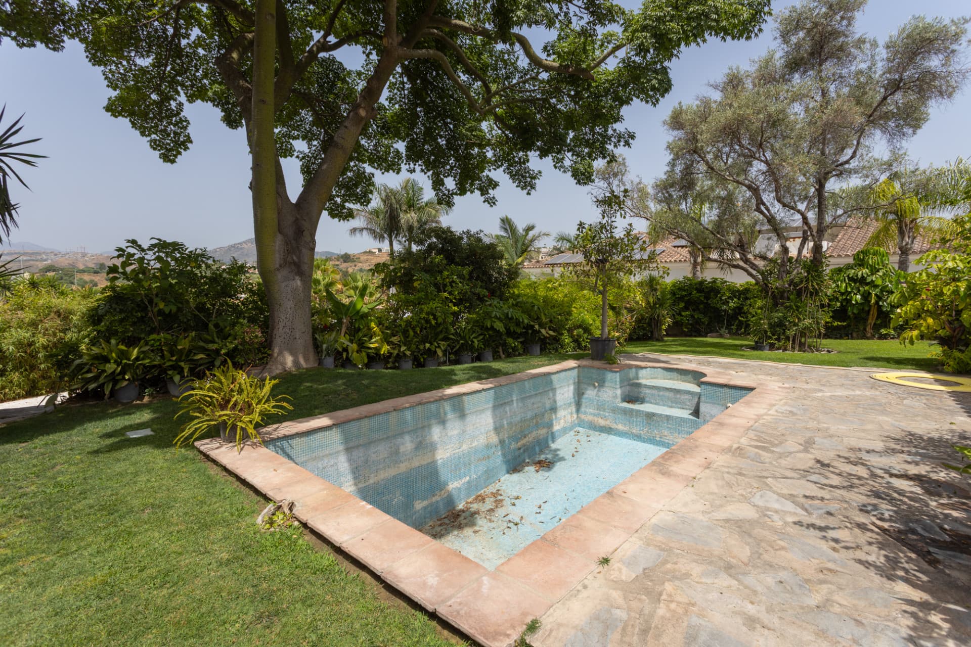 Charming villa with swimming pool and total privacy near San Pedro