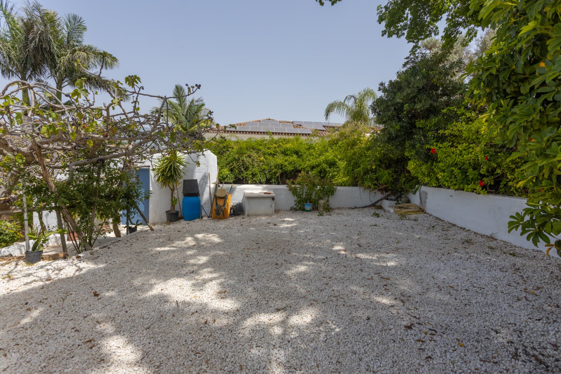 Charming villa with swimming pool and total privacy near San Pedro