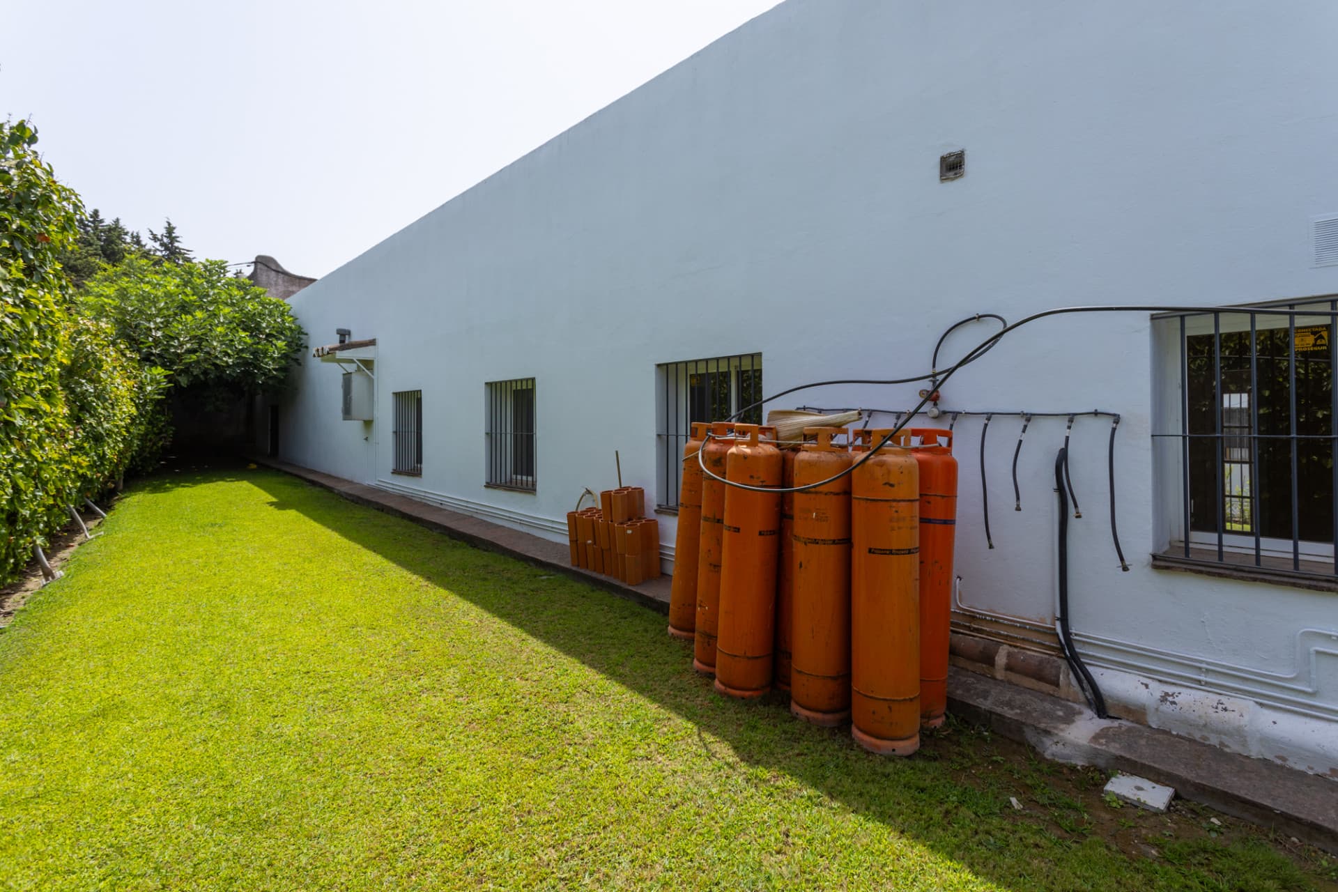 Charming villa with swimming pool and total privacy near San Pedro