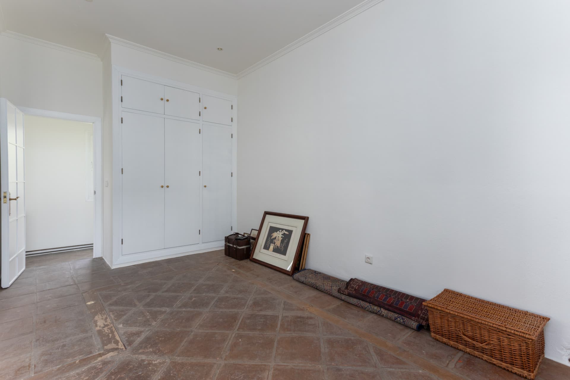 Charming villa with swimming pool and total privacy near San Pedro