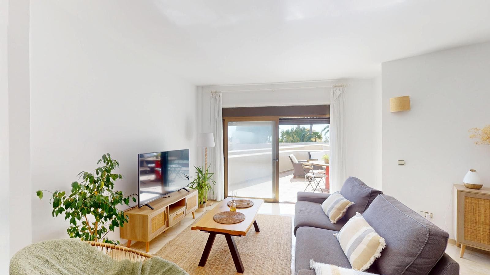 Great opportunity: Apartment in Apartagolf Atalaya; Estepona