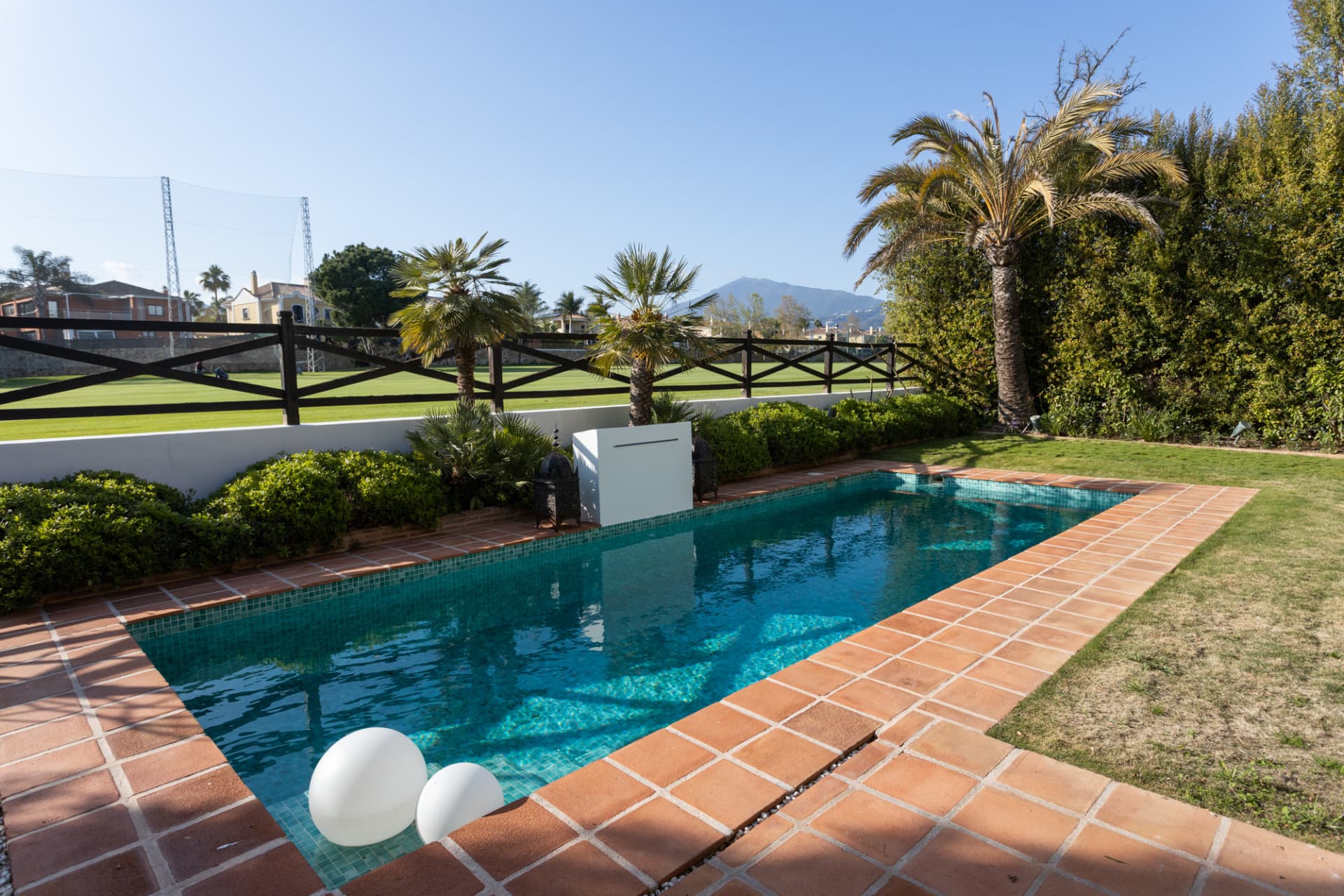 Villa con piscina privada en primera línea de golf – Isla de Guadalmina, Guadalmina Alta
