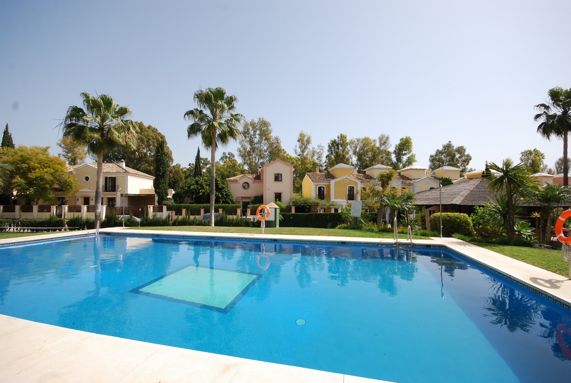 Villa con piscina privada en primera línea de golf – Isla de Guadalmina, Guadalmina Alta