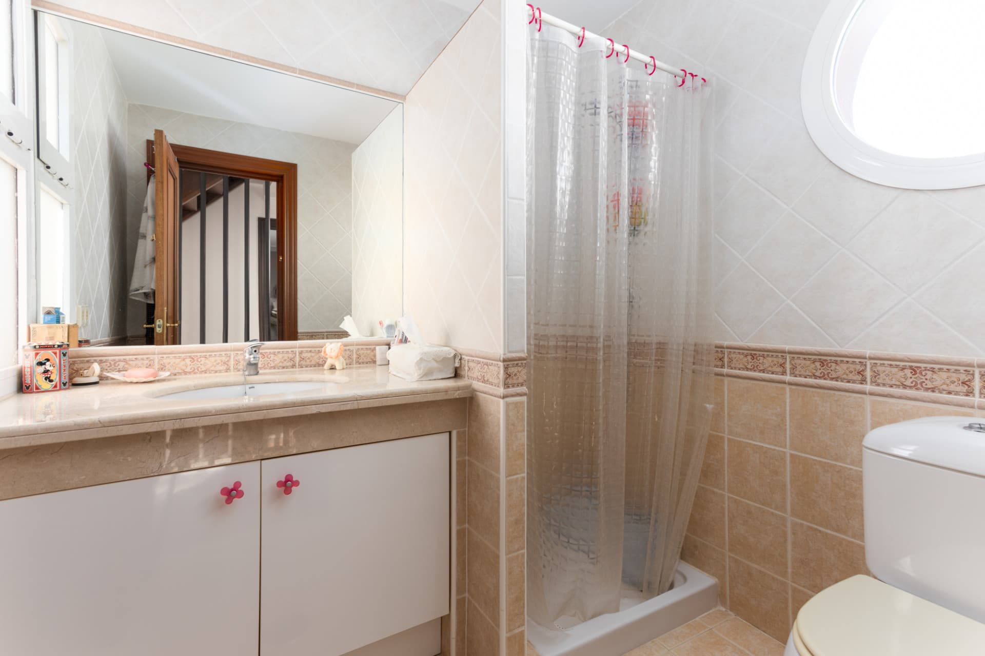 Villa for Sale in Las Petunias, San Pedro de Alcántara – Excellent Investment Opportunity