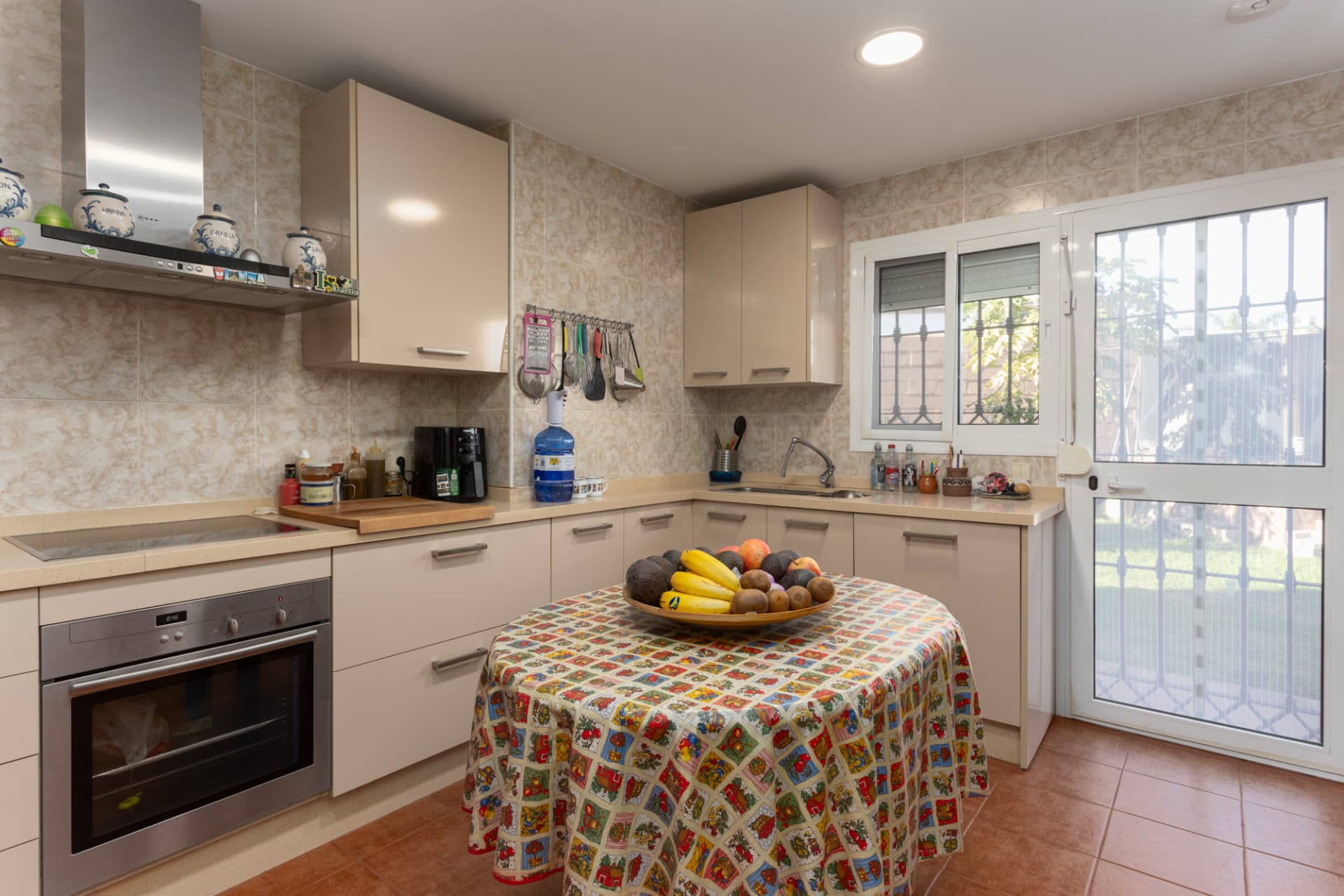 Villa for Sale in Las Petunias, San Pedro de Alcántara – Excellent Investment Opportunity