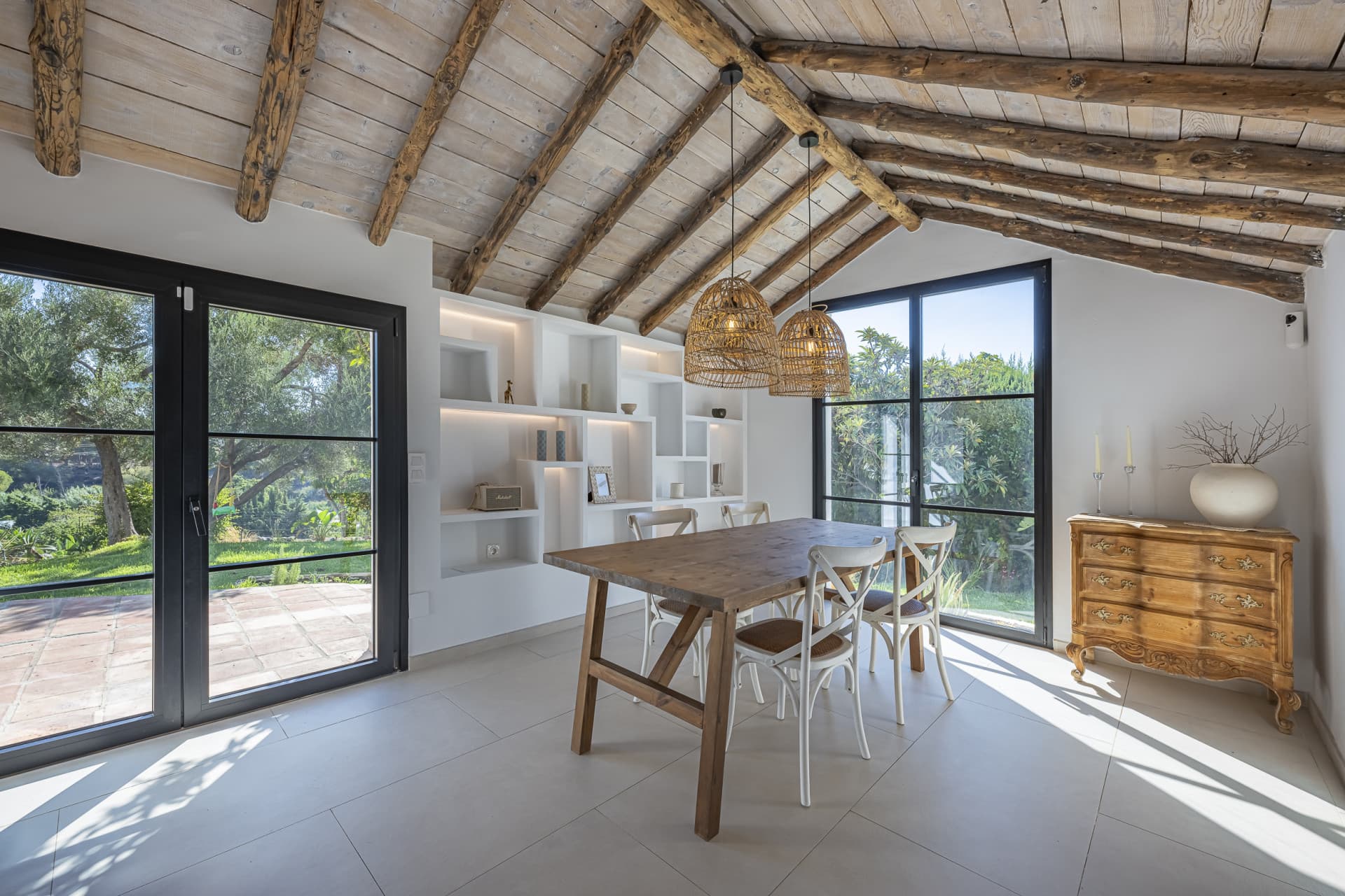 Charming Villa with Panoramic Views in Guadalmina Alta