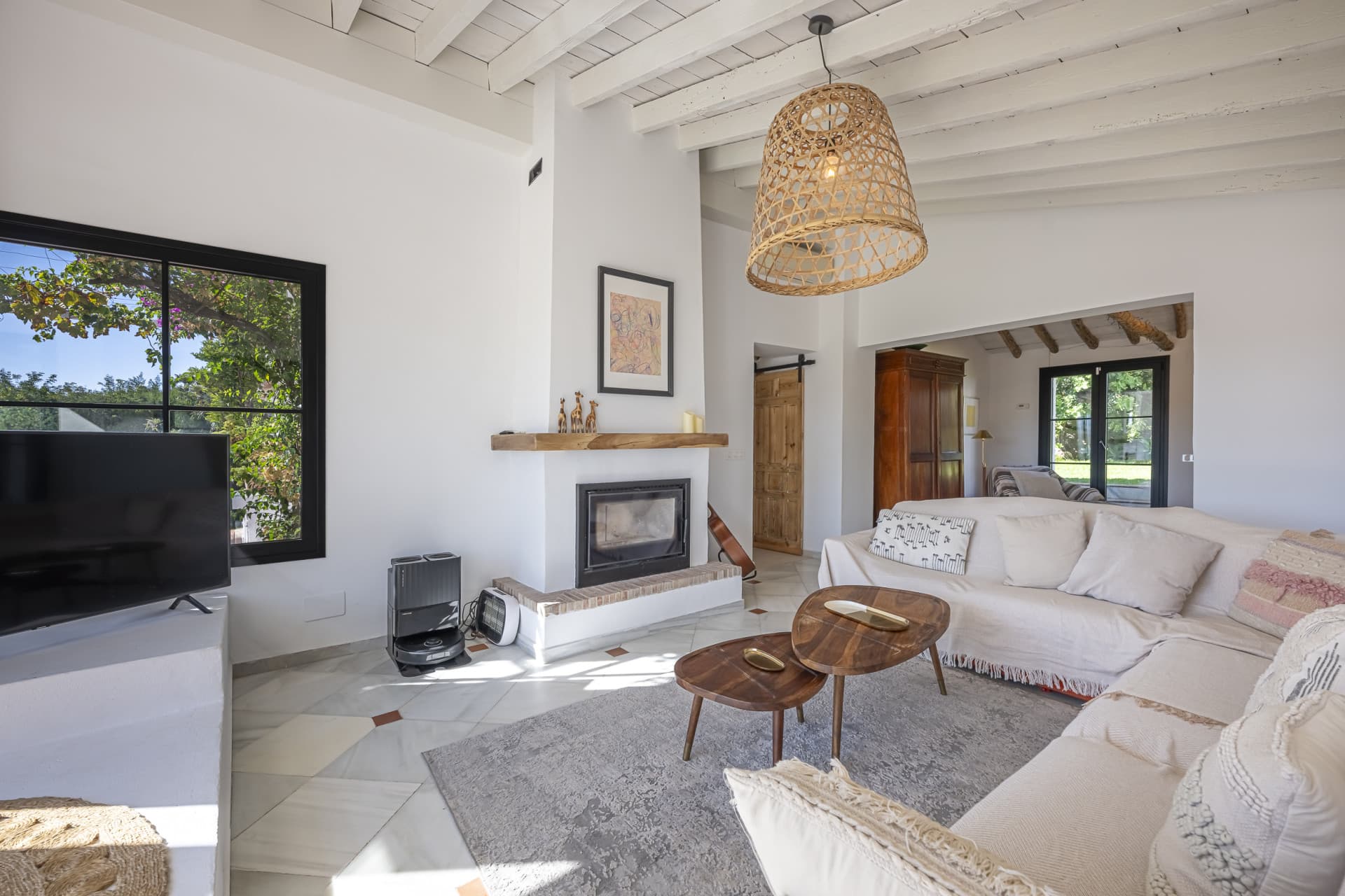 Charming Villa with Panoramic Views in Guadalmina Alta