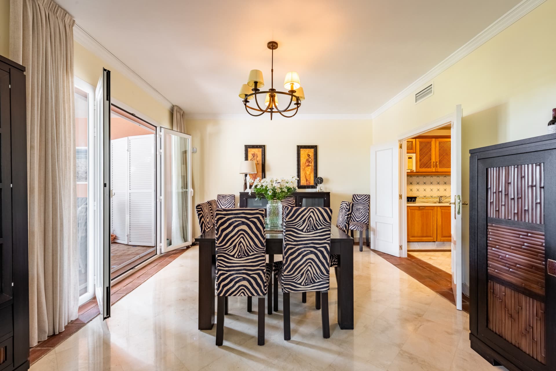 One of only three beachfront villas in La Perla de la Bahía!