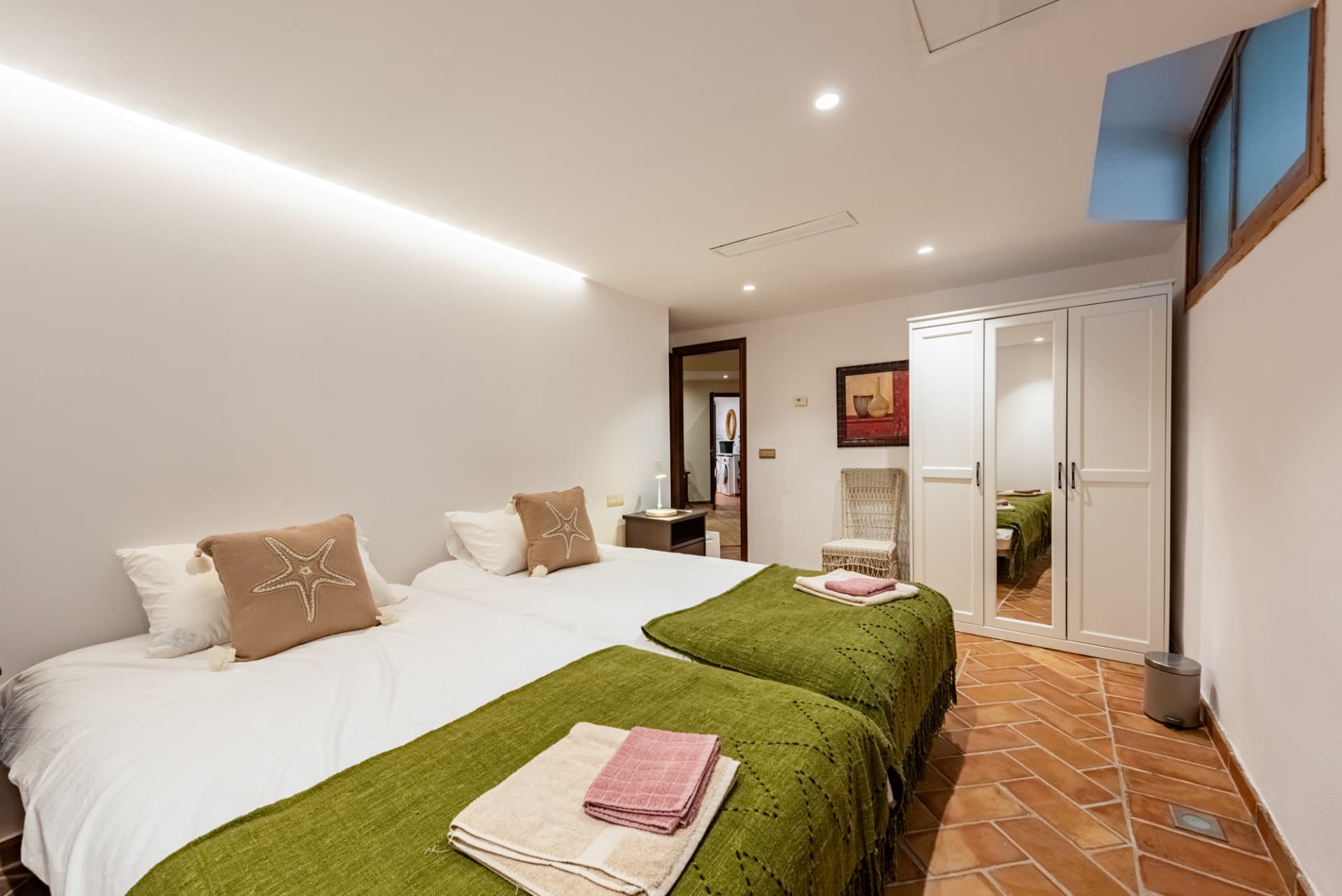 One of only three beachfront villas in La Perla de la Bahía!