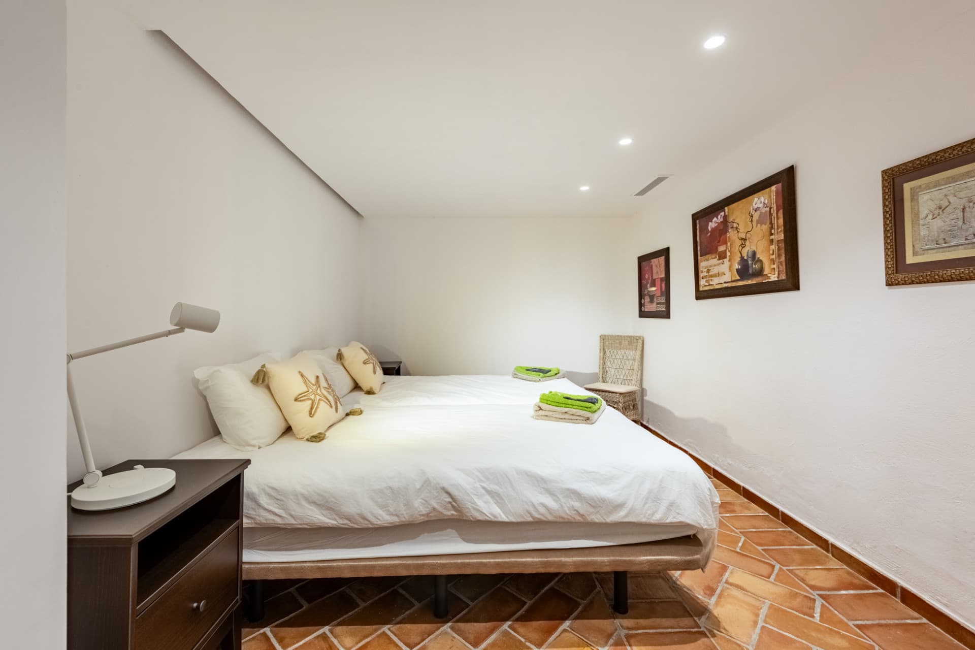 One of only three beachfront villas in La Perla de la Bahía!