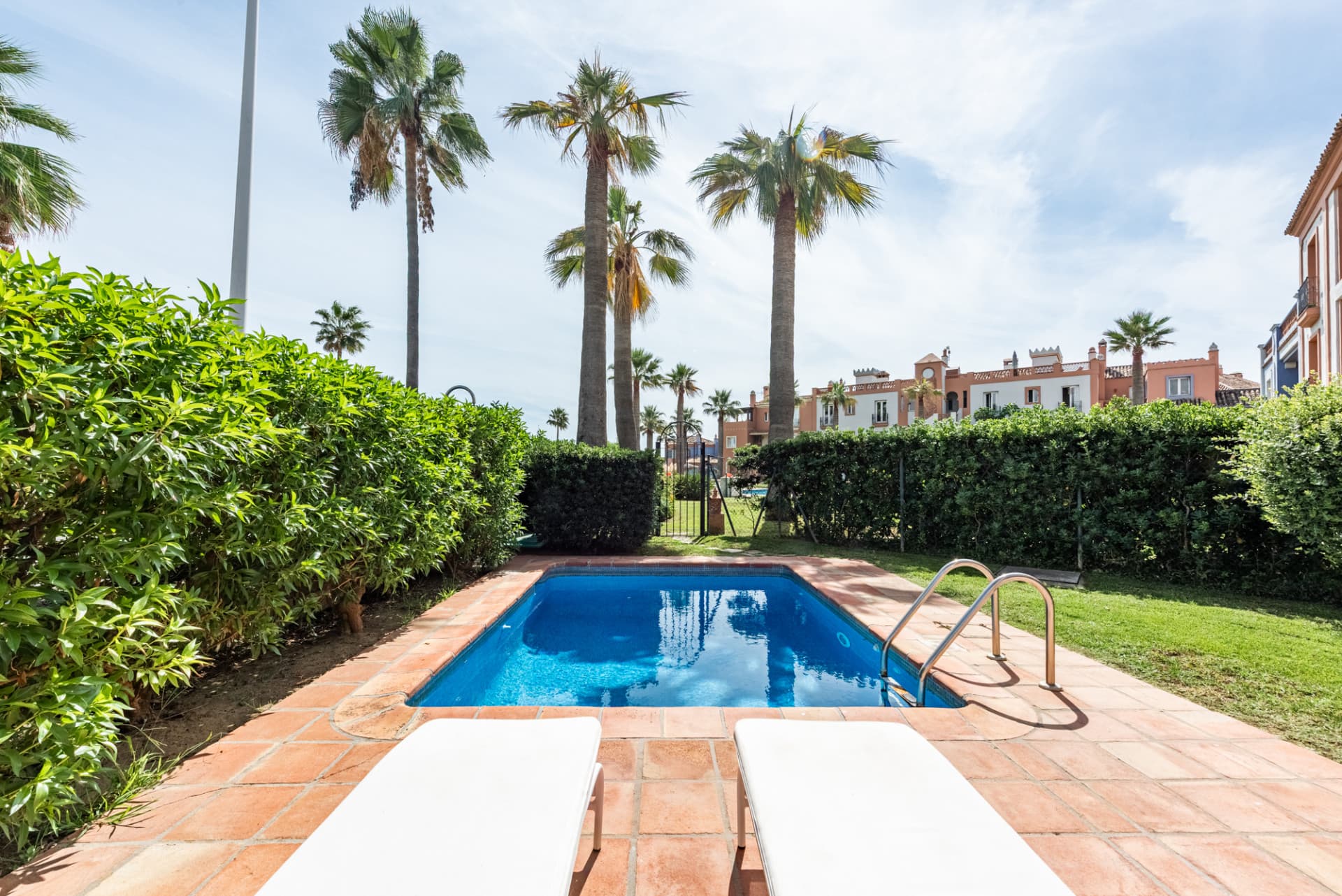 One of only three beachfront villas in La Perla de la Bahía!