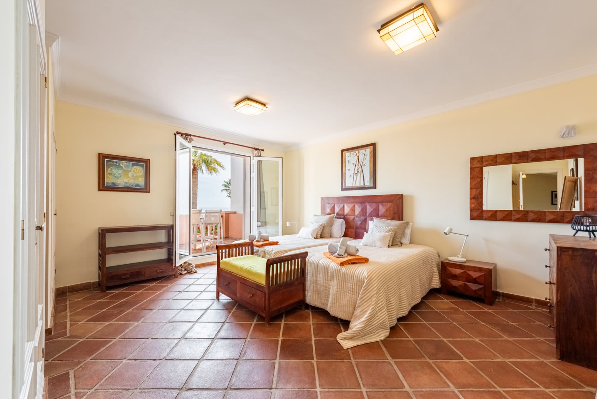 One of only three beachfront villas in La Perla de la Bahía!