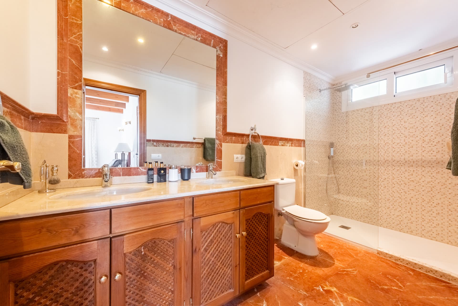 Charming Villa with Panoramic Views in Sierra Blanca Country Club, Istán