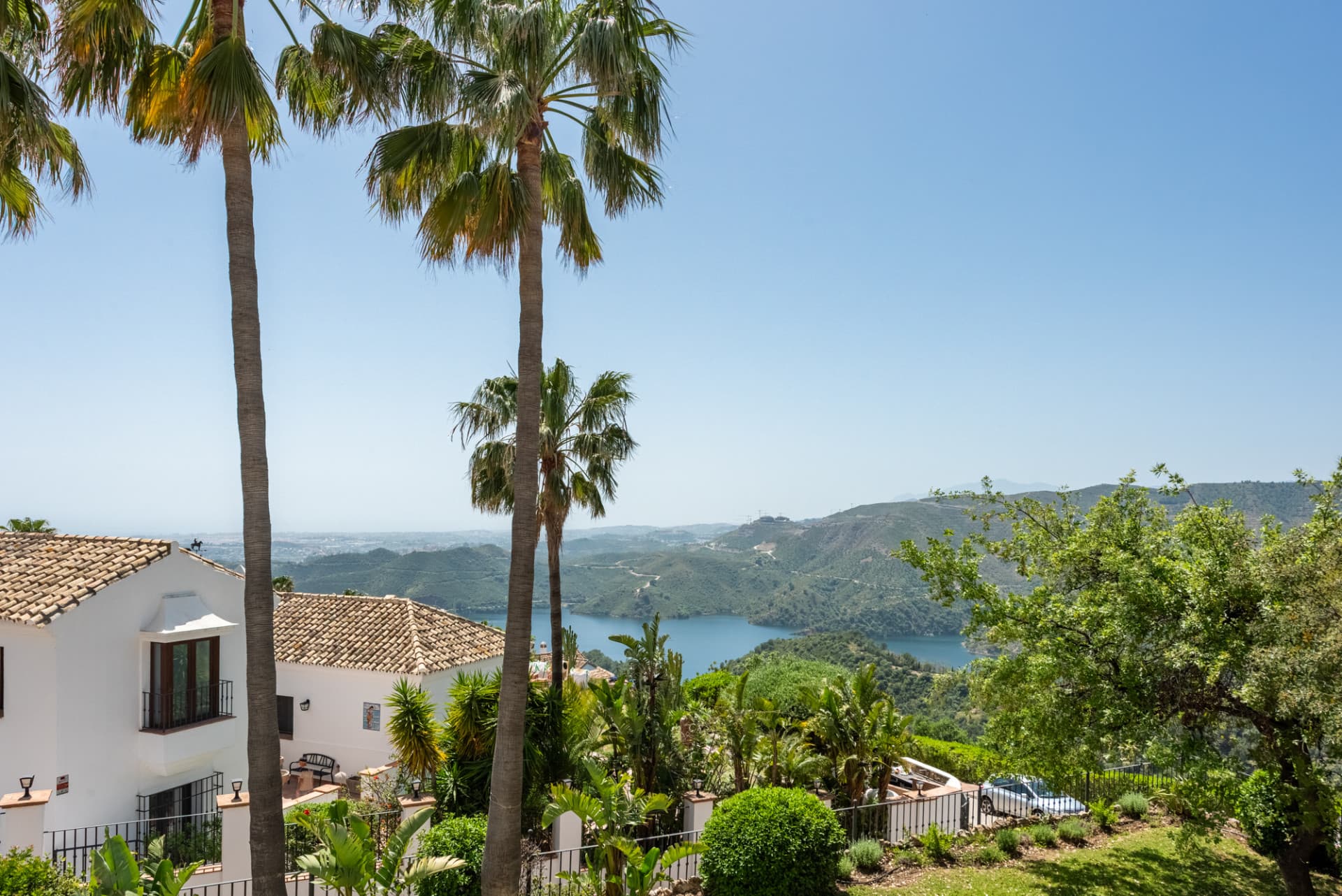 Charming Villa with Panoramic Views in Sierra Blanca Country Club, Istán