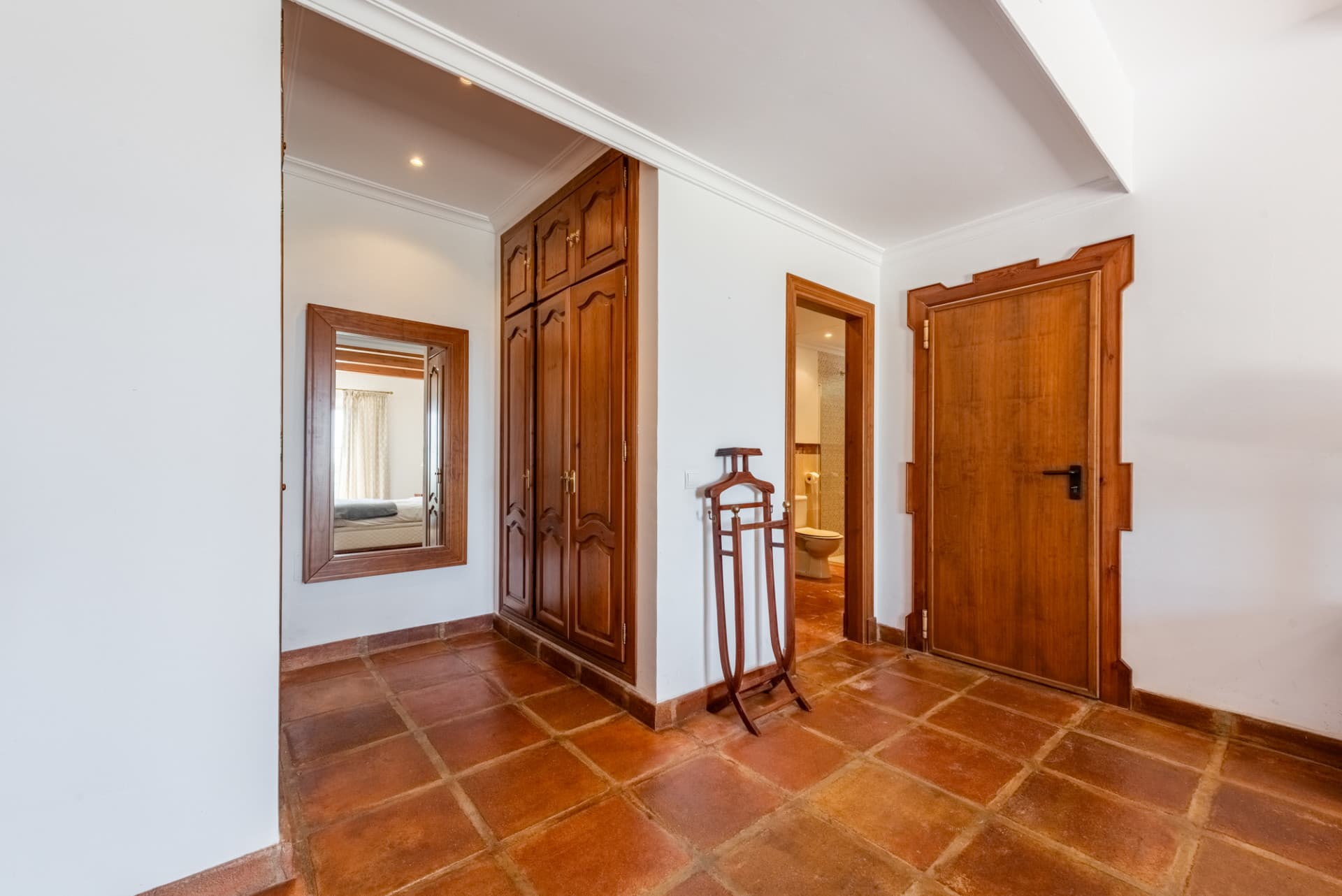 Charming Villa with Panoramic Views in Sierra Blanca Country Club, Istán