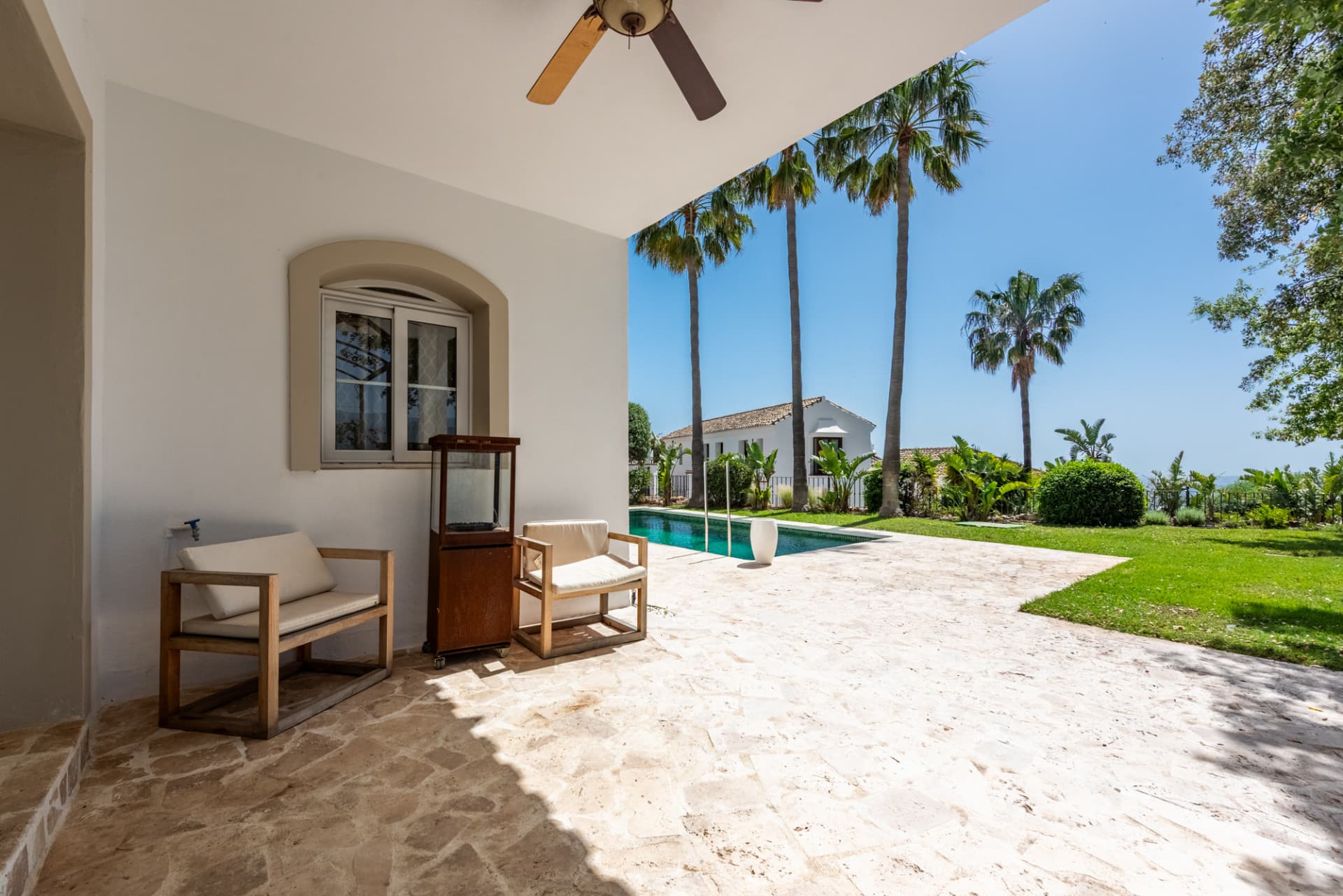 Charming Villa with Panoramic Views in Sierra Blanca Country Club, Istán
