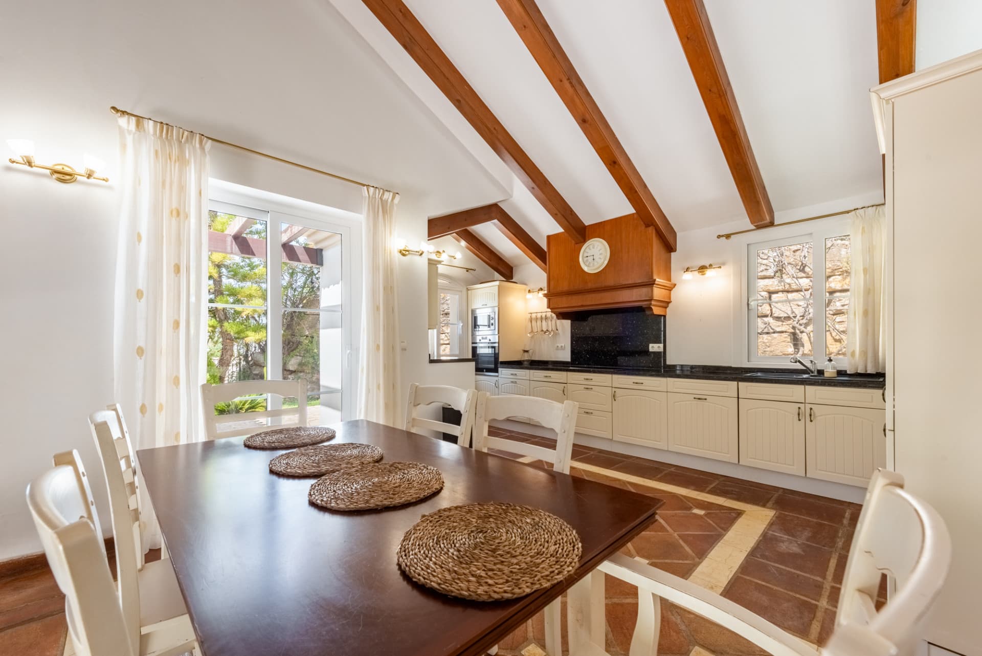 Charming Villa with Panoramic Views in Sierra Blanca Country Club, Istán