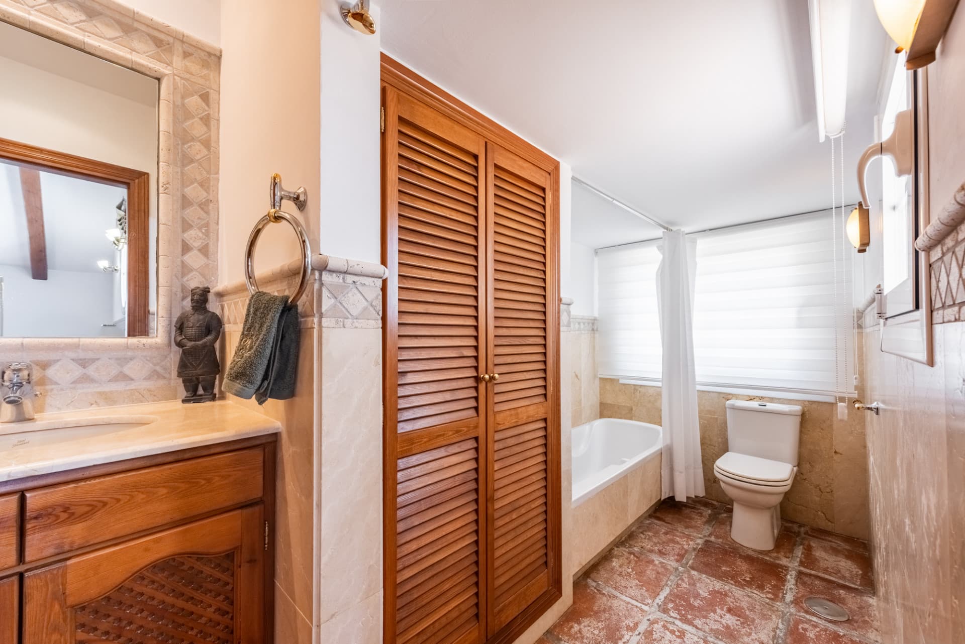 Charming Villa with Panoramic Views in Sierra Blanca Country Club, Istán