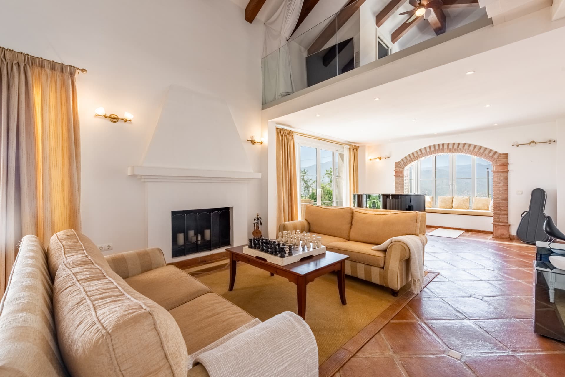 Charming Villa with Panoramic Views in Sierra Blanca Country Club, Istán