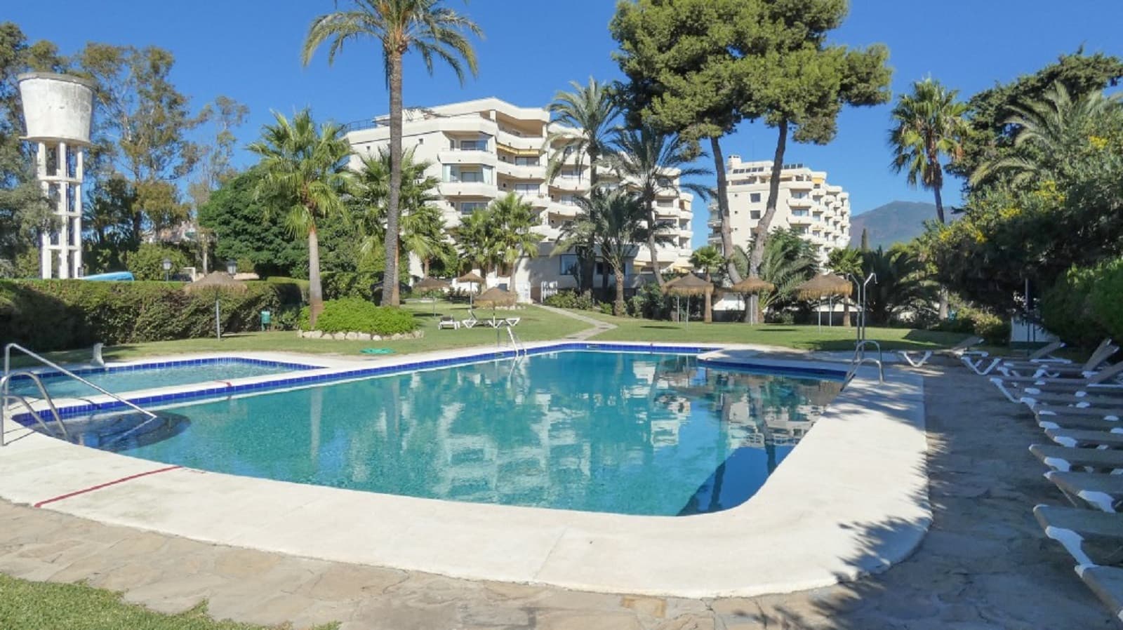 Apartamento Reformado a Solo 20 Metros del Club de Golf Atalaya