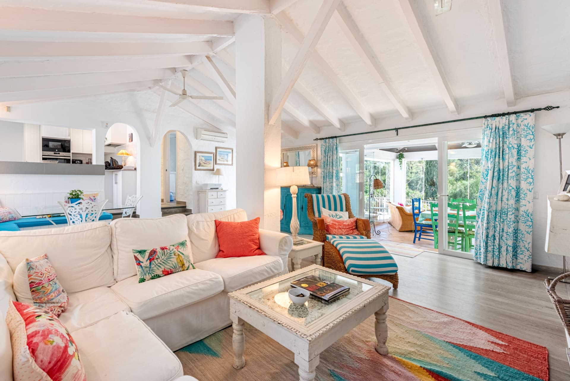 Charming Cottage-Style Villa in the Hills of Benahavís – Excellent Value