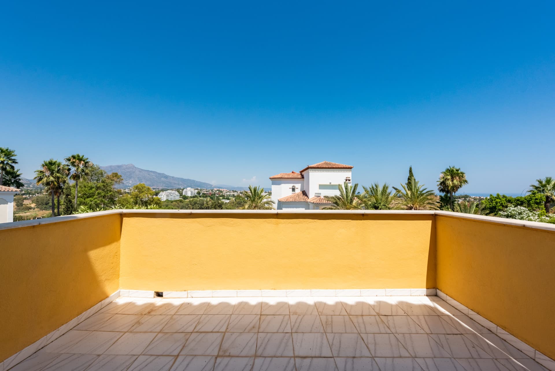 Panoramic Sea View Villa for Sale Next to Atalaya Golf – GREAT OPPORTUNITY