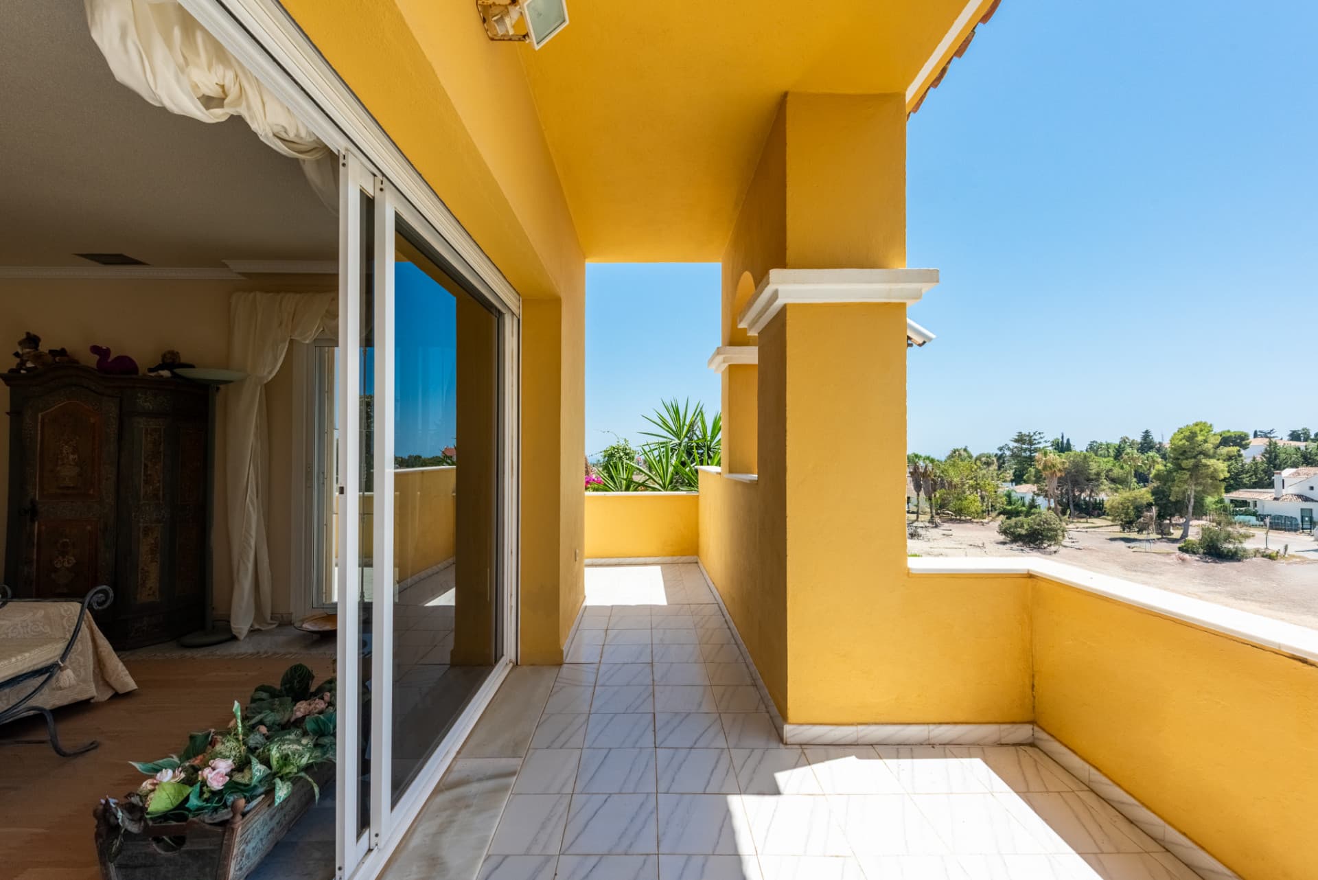Panoramic Sea View Villa for Sale Next to Atalaya Golf – GREAT OPPORTUNITY