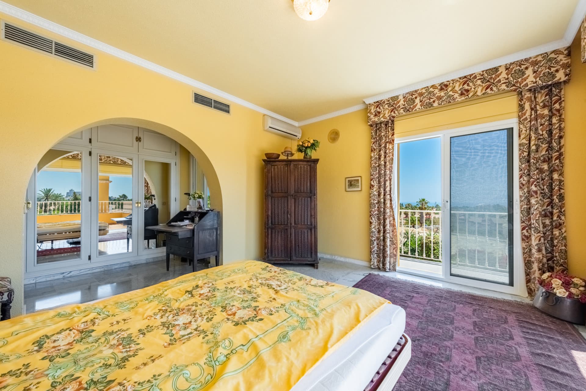 Panoramic Sea View Villa for Sale Next to Atalaya Golf – GREAT OPPORTUNITY