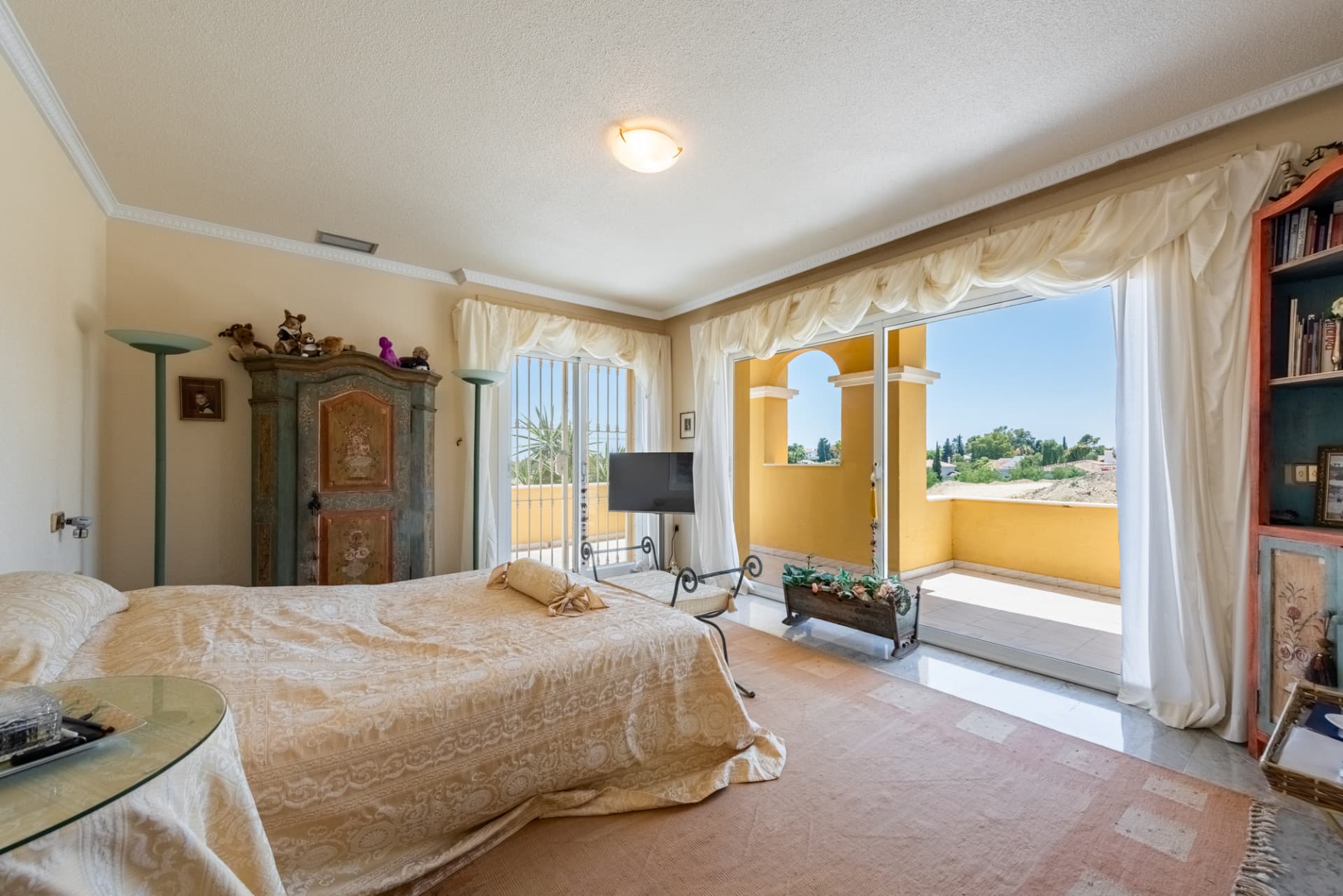 Panoramic Sea View Villa for Sale Next to Atalaya Golf – GREAT OPPORTUNITY