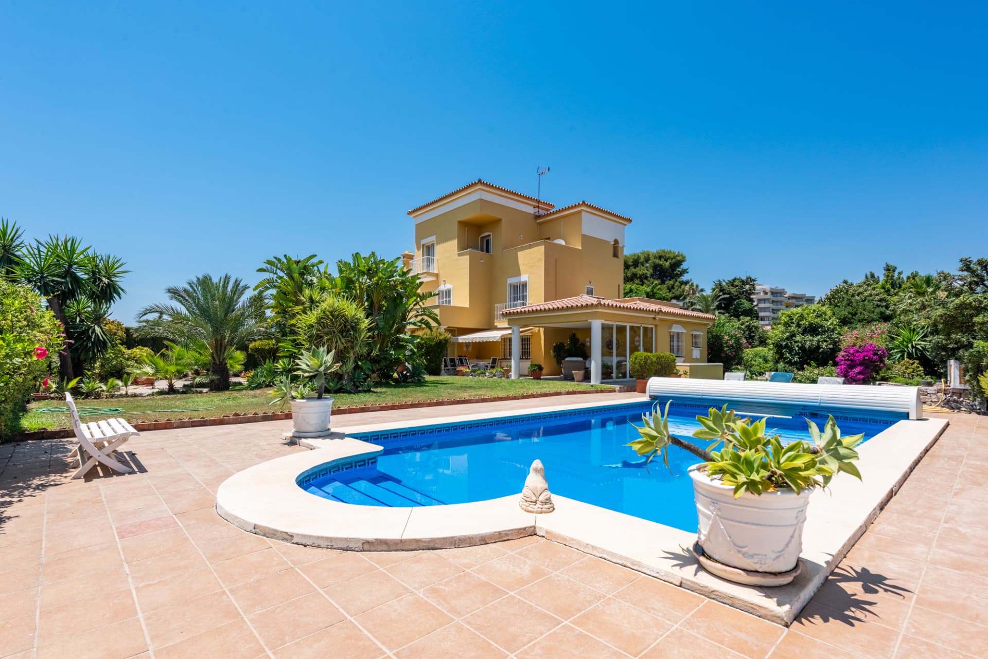 Panoramic Sea View Villa for Sale Next to Atalaya Golf – GREAT OPPORTUNITY