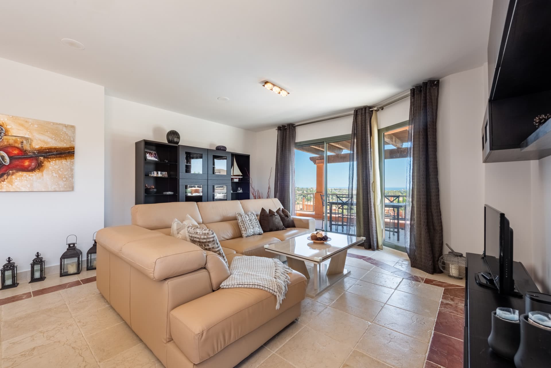 Single-Level Luxury Penthouse with Unrivalled Panoramic Sea and Coastline Views