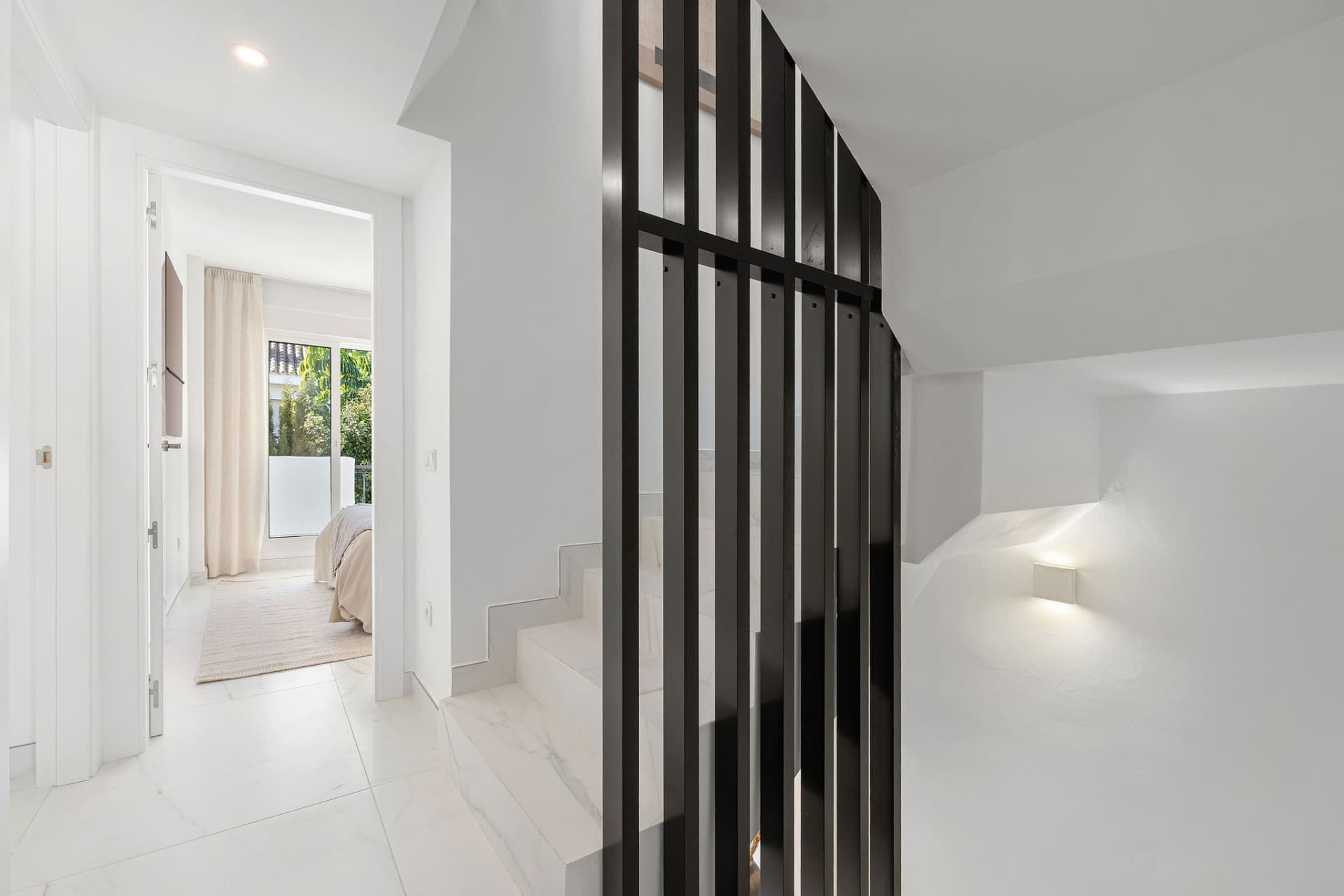 Welcome to this exceptional townhouse where contemporary luxury meets comfort and effortless lifestyle!