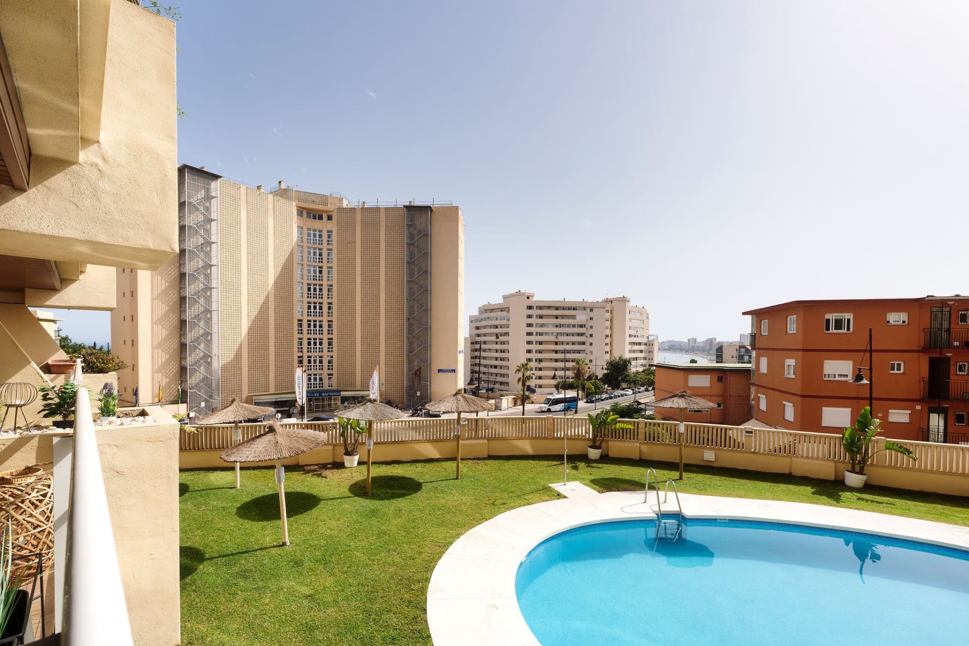Welcome to this apartment in Torreblanca - situated just 200 meters from the beach!