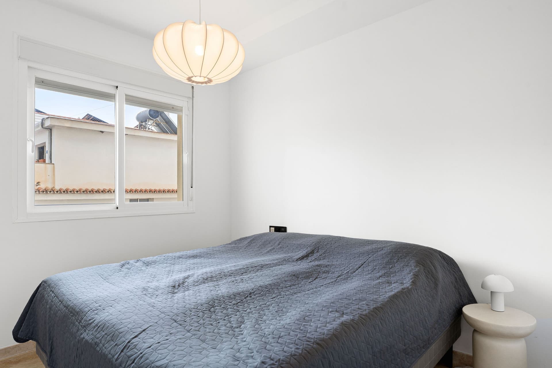 Welcome to this apartment in Torreblanca - situated just 200 meters from the beach!